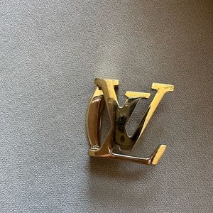 LV buckle